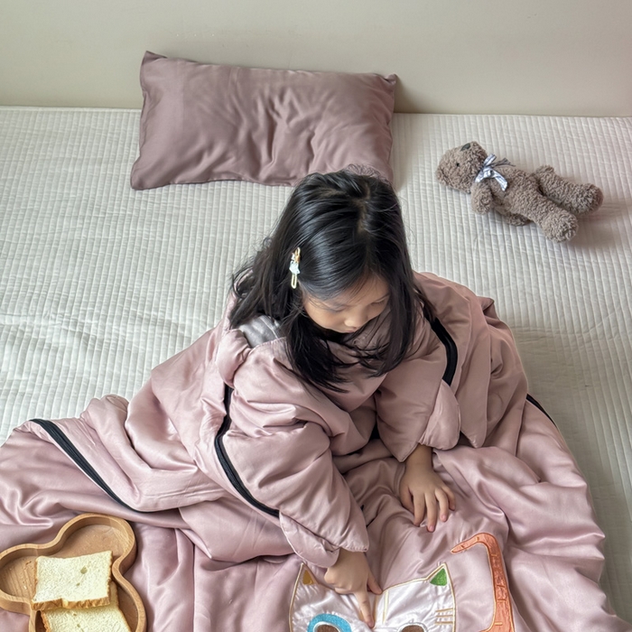 91家纺网 家纺一手货源 找家纺 （总）喜多兔儿童家纺 2025新款萌宝系列40S纯棉夏季睡袋防踢被