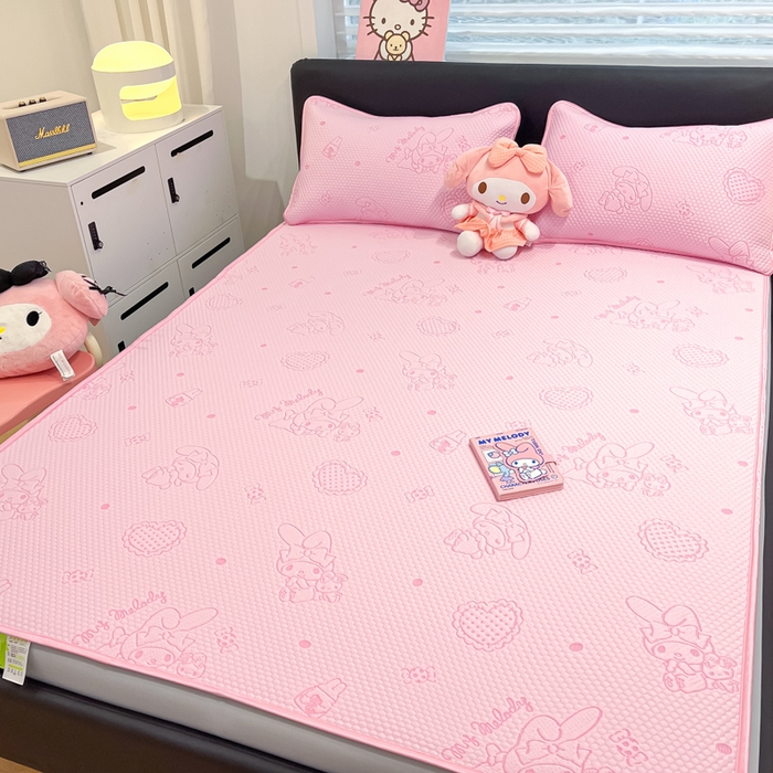 91家纺网 家纺一手货源 找家纺 八零年代 2025新款三丽鸥正版授权A类提花冰豆豆凉席平铺款床笠款系列 冰豆豆-美乐蒂-粉