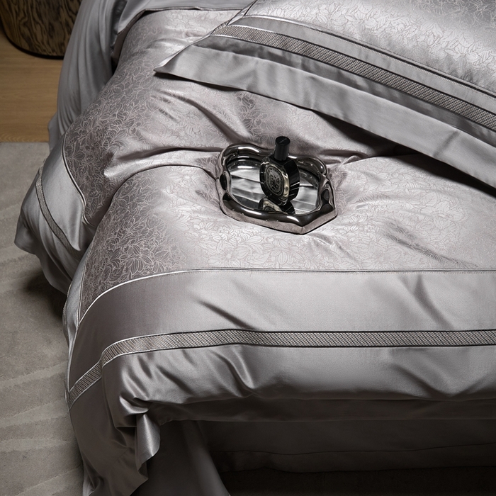 91家纺网 家纺一手货源 找家纺 榻尚家居 2025新款高精密贡缎色织大提花四件套 夜曲 灰