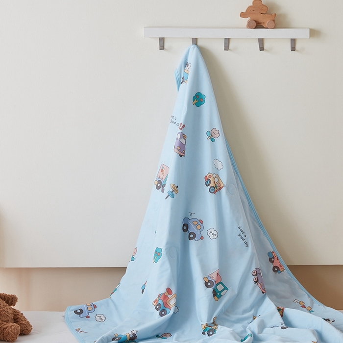 91家纺网 家纺一手货源 找家纺 嗨生活2025年儿童夏被 幼儿园夏被 凉感丝夏被 汽车联盟