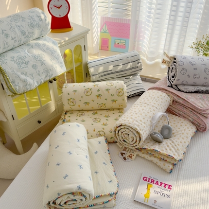 91家纺网 家纺一手货源 找家纺 贝扬思 2025新款云感双层纱抗菌贝壳边夏被 组合（仅参考）