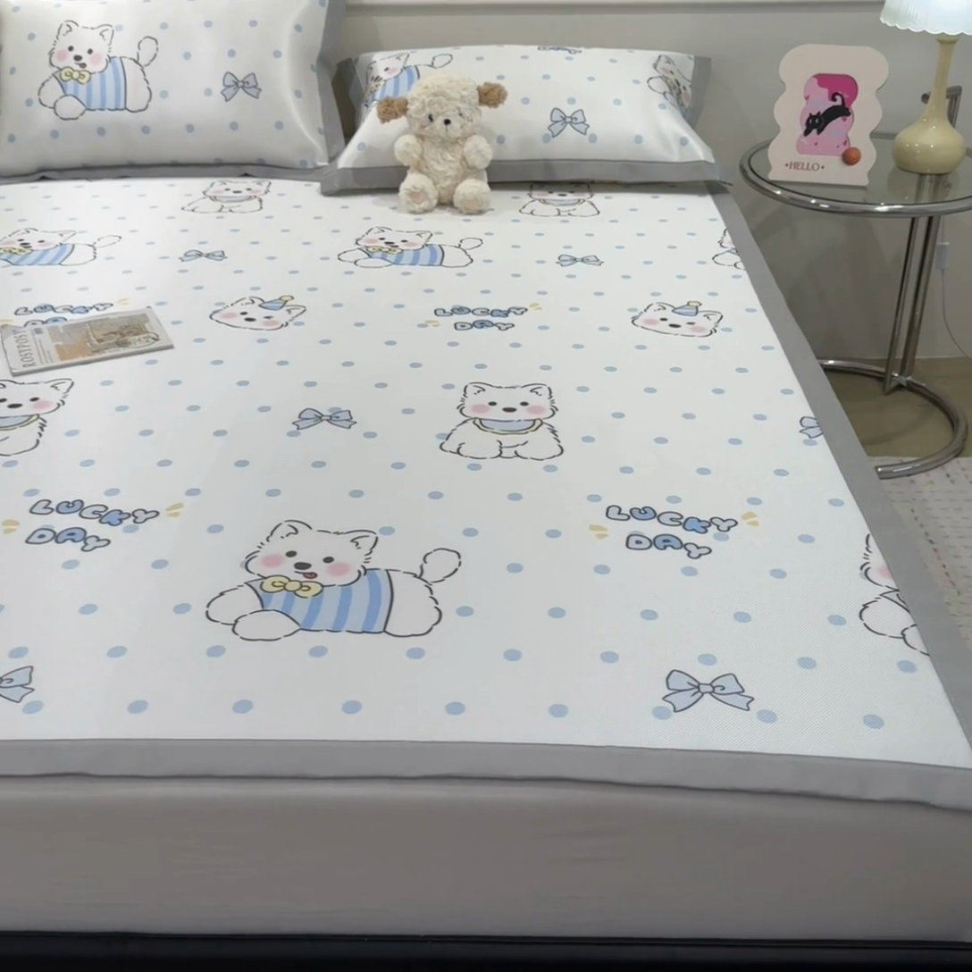 91家纺网 家纺一手货源 找家纺 摩妮卡 2025小清新数码冰丝席 碳光席三件套 蓝点萌犬