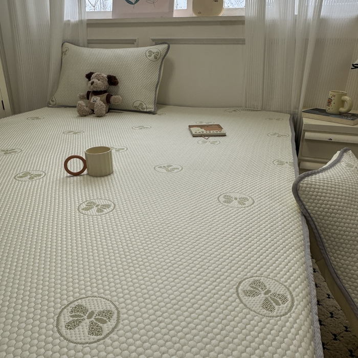 91家纺网 家纺一手货源 找家纺 金爱家 2025新款430克中分子豆豆席凉席席子 豆豆席-蝴蝶结绿