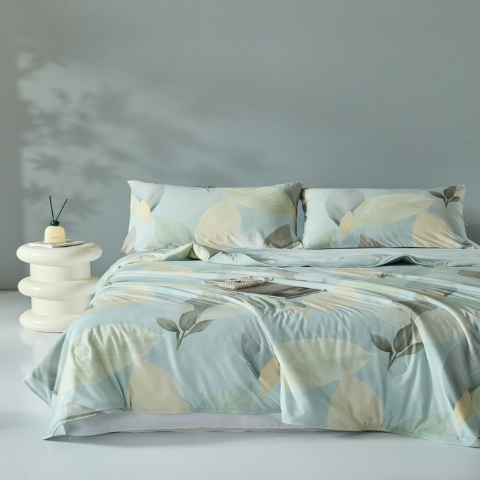 91家纺网 家纺一手货源 找家纺 2025春夏新款100%双面锦纶美式印花夏被凉感空调被 清新叶语