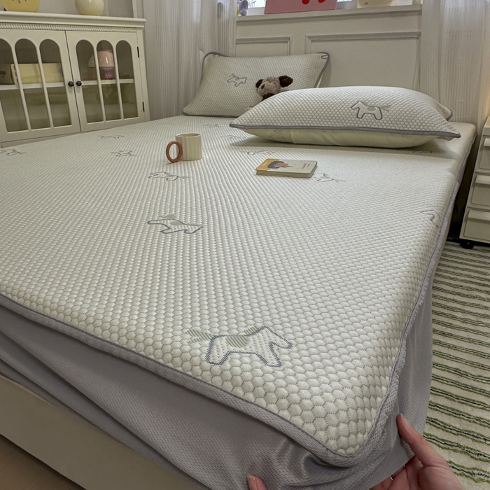 91家纺网 家纺一手货源 找家纺 金爱家 2025新款430克中分子豆豆席凉席席子 豆豆席-爱马仕绿