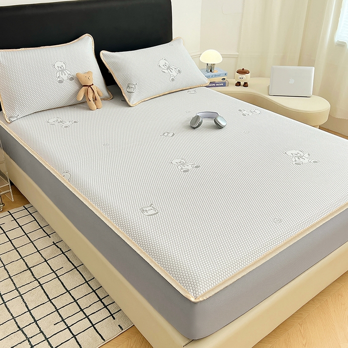 91家纺网 家纺一手货源 找家纺 梦舒羽 2025新款凉豆豆凉席-床笠款 凉豆豆-小熊灰