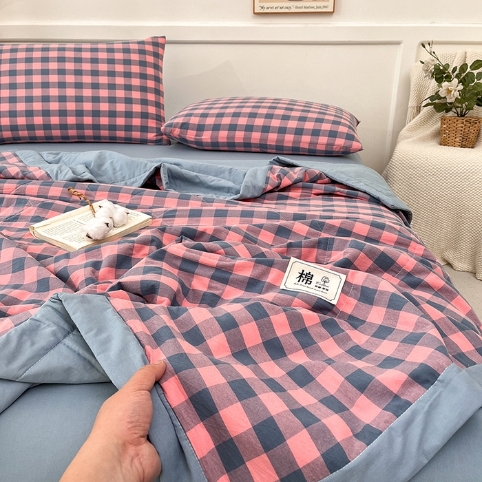 91家纺网 家纺一手货源 找家纺 鸣升家纺 2025新款100%里外全棉棉花夏被无印风全棉色织水洗棉夏凉被空调被夏被春秋被单人可机洗 粉灰小格