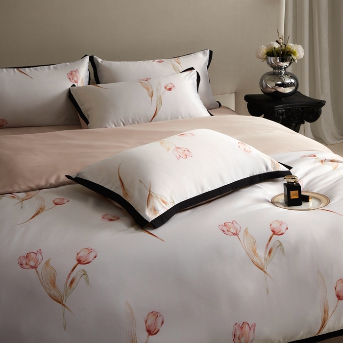 91家纺网 家纺一手货源 找家纺 优悦 2025新款冰丝数码印花四件套 花期-香槟