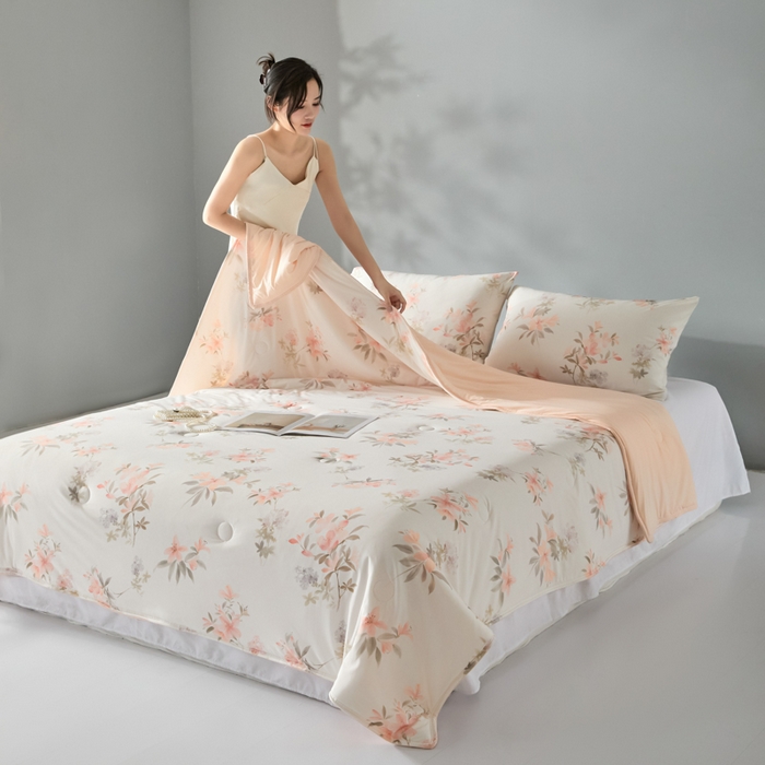 91家纺网 家纺一手货源 找家纺 2025春夏新款100%双面锦纶美式印花夏被凉感空调被 红尘笑