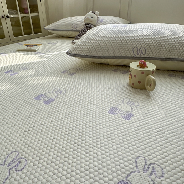 91家纺网 家纺一手货源 找家纺 金爱家 2025新款430克中分子豆豆席凉席席子 豆豆席-兔兔紫