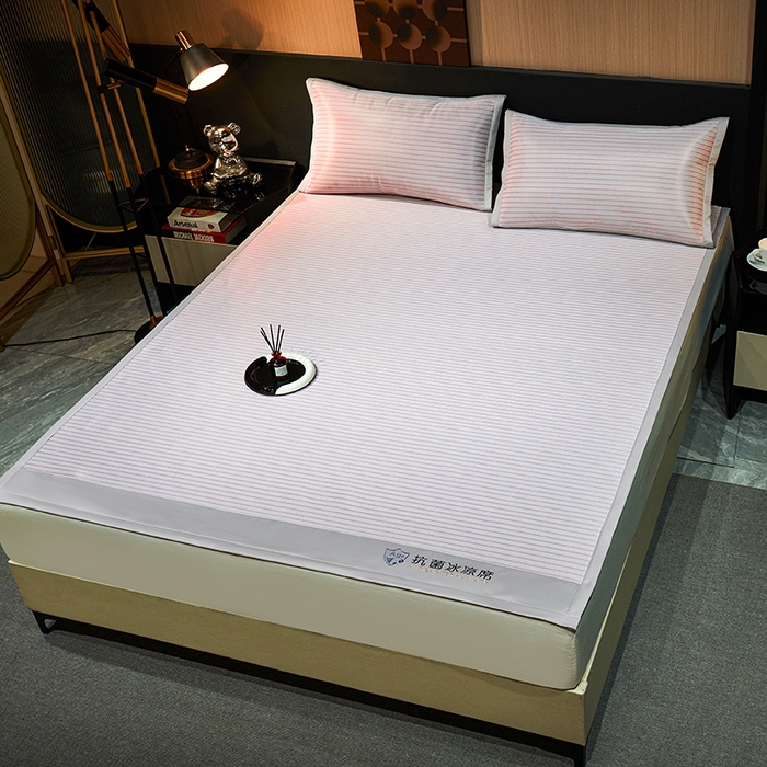 91家纺网 家纺一手货源 找家纺 小萌虎 2025新款轻柔丝抗菌冰丝藤凉席（复合三明治款）宽包刺绣冰丝软席藤席 抗菌三明治冰丝藤席-冰川-暖玉粉