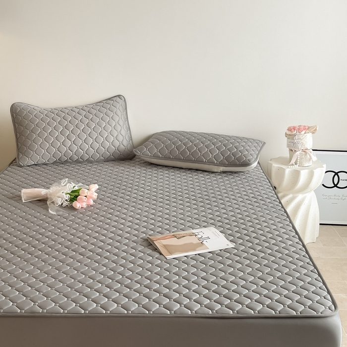 91家纺网 家纺一手货源 找家纺 苏拉家居 2025新款加厚0.5纯色凉感丝乳胶凉席夏被四件套 方格-深灰