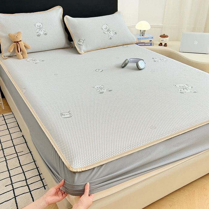 91家纺网 家纺一手货源 找家纺 梦舒羽 2025新款凉豆豆凉席-床笠款 凉豆豆-小熊灰