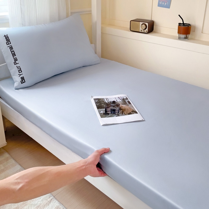 91家纺网 家纺一手货源 找家纺 纽缦家纺 2025新款纯色提花学生冰丝床笠 星空灰