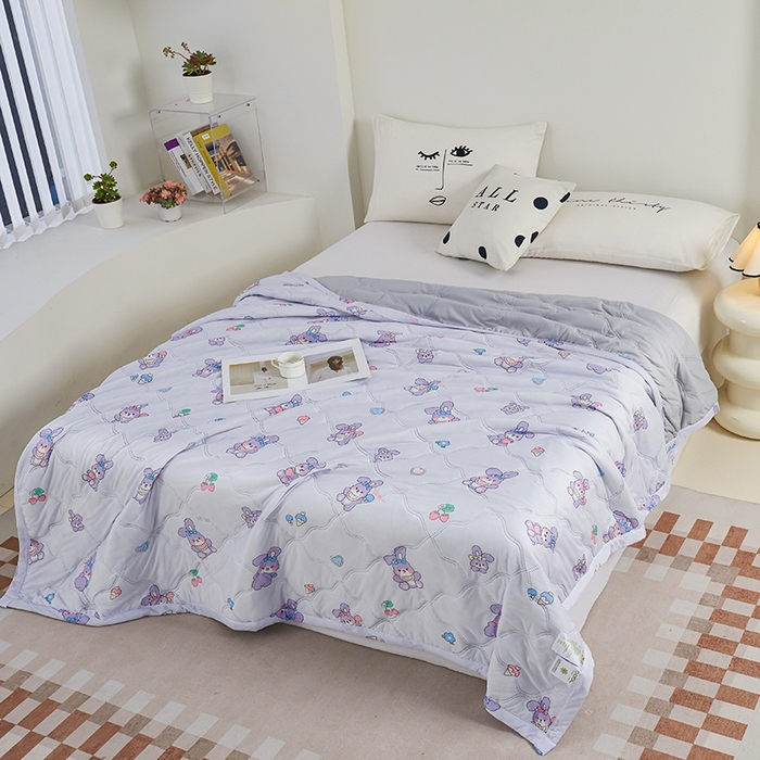 91家纺网 家纺一手货源 找家纺 被多多被业 2025新款凉感丝印花夏被夏凉被空调被 星黛兔-紫