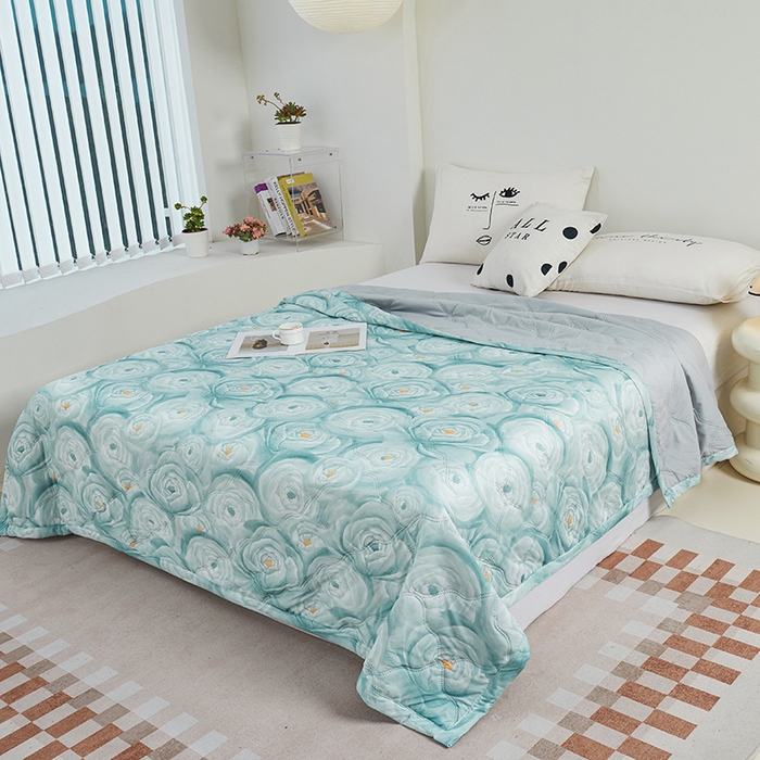 91家纺网 家纺一手货源 找家纺 被多多被业 2025新款凉感丝印花夏被夏凉被空调被 复古玫瑰-绿