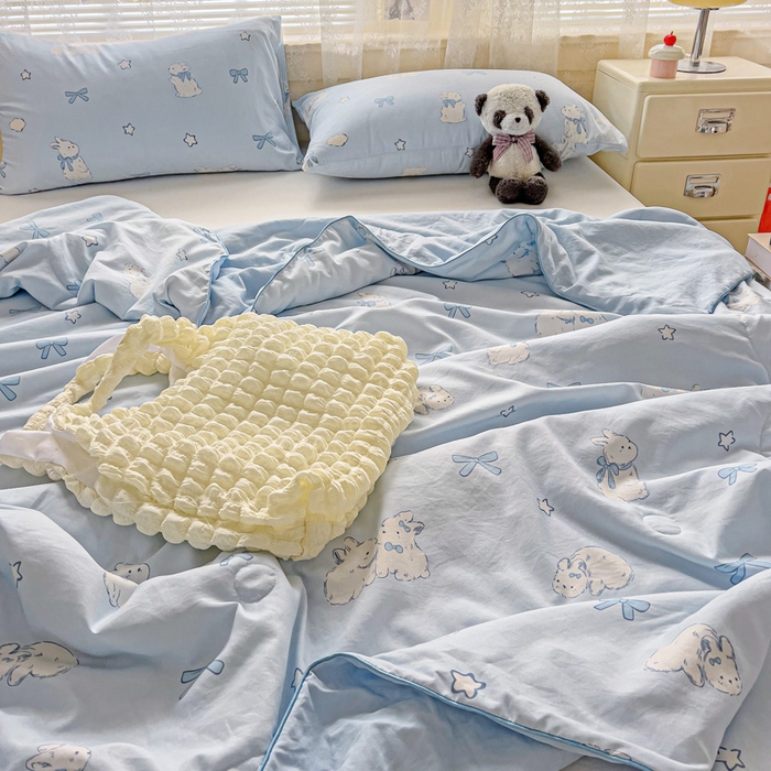 91家纺网 家纺一手货源 找家纺 2025春夏新款嵌绳款云柔水洗棉单夏被夏凉被空调被 嵌绳夏被-奶团兔兔