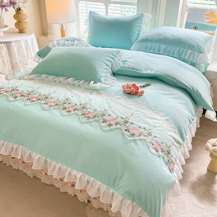 91家纺网 家纺一手货源 找家纺 大麦家纺2025新款年新款亲肤花边款床盖四件套  甜心小姐-梵星蓝