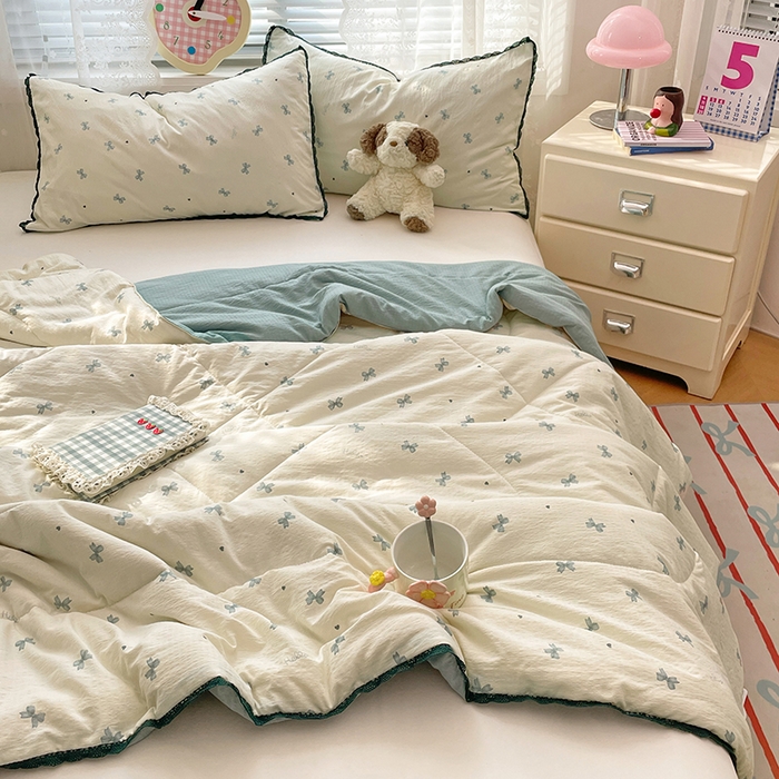 91家纺网 家纺一手货源 找家纺 优承佳生活馆 2025新款云感双层纱浪漫小花边抗菌夏被子被芯 爱心蝴蝶结