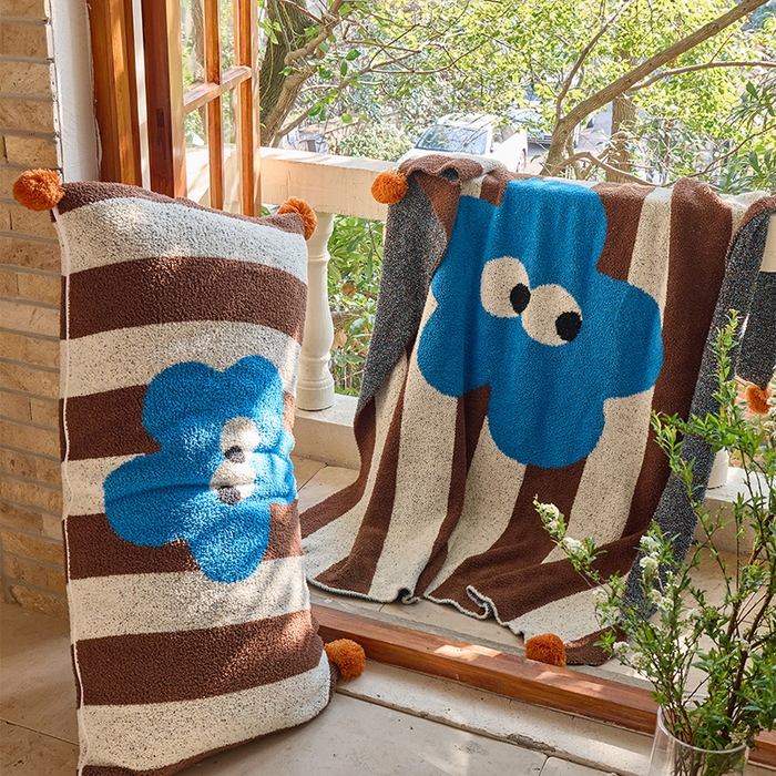 91家纺网 家纺一手货源 找家纺 （总）暖绵绵家纺 2025新款灵朵同款抱枕（含芯）