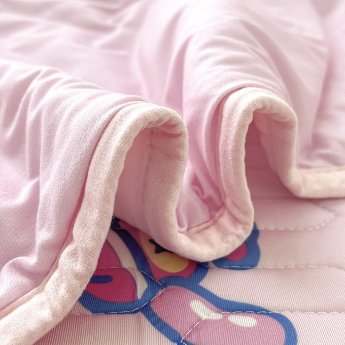 91家纺网 家纺一手货源 找家纺 花满路 2025新款儿童针织棉夏被 KT伙伴