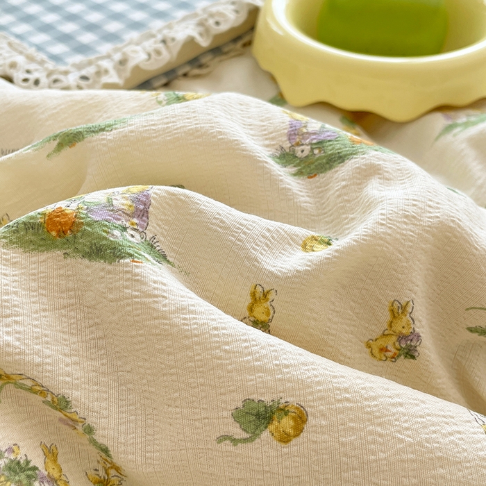 91家纺网 家纺一手货源 找家纺 优承佳生活馆 2025新款云感双层纱浪漫小花边抗菌夏被子被芯 花园兔