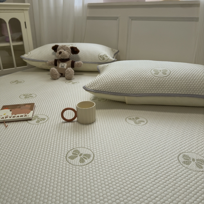 91家纺网 家纺一手货源 找家纺 金爱家 2025新款430克中分子豆豆席凉席席子 豆豆席-蝴蝶结绿