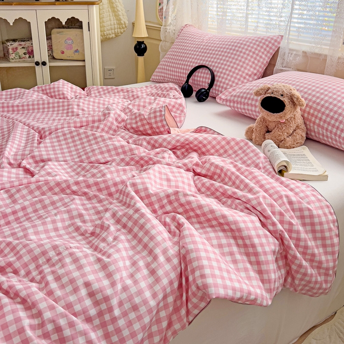 91家纺网 家纺一手货源 找家纺 2025春夏新款嵌绳款云柔水洗棉单夏被夏凉被空调被 嵌绳夏被-小格浅粉