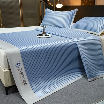 91家纺网 家纺一手货源 找家纺 （总）小萌虎 2025新款轻柔丝抗菌冰丝藤凉席（复合三明治款）宽包刺绣冰丝软席藤席