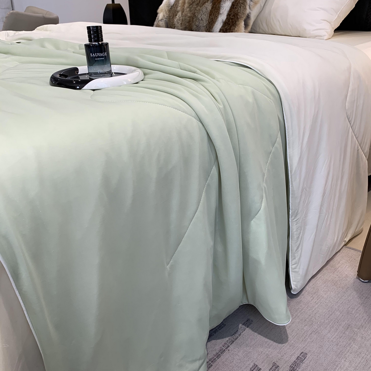 91家纺网 家纺一手货源 找家纺 2025新款小冰皮夏凉被锦纶氨纶面料空调夏被凉感丝单夏被空调被 薄荷奶绿