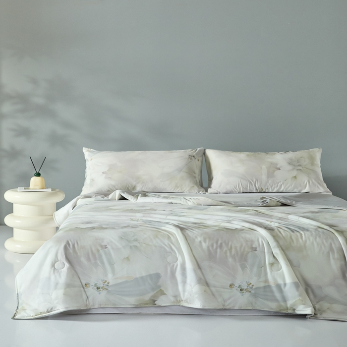 91家纺网 家纺一手货源 找家纺 2025春夏新款100%双面锦纶美式印花夏被凉感空调被 花开半夏