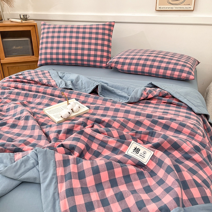 91家纺网 家纺一手货源 找家纺 鸣升家纺 2025新款100%里外全棉棉花夏被无印风全棉色织水洗棉夏凉被空调被夏被春秋被单人可机洗 粉灰小格