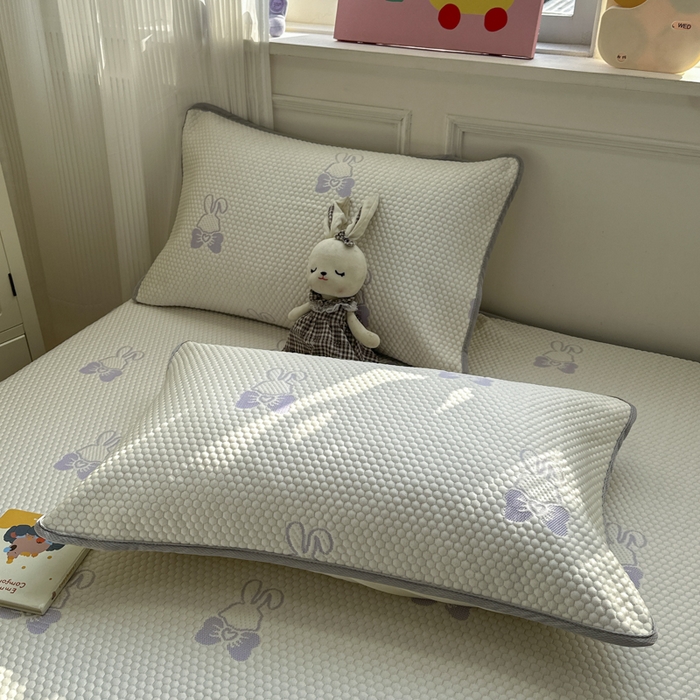 91家纺网 家纺一手货源 找家纺 金爱家 2025新款430克中分子豆豆席凉席席子 豆豆席-兔兔紫