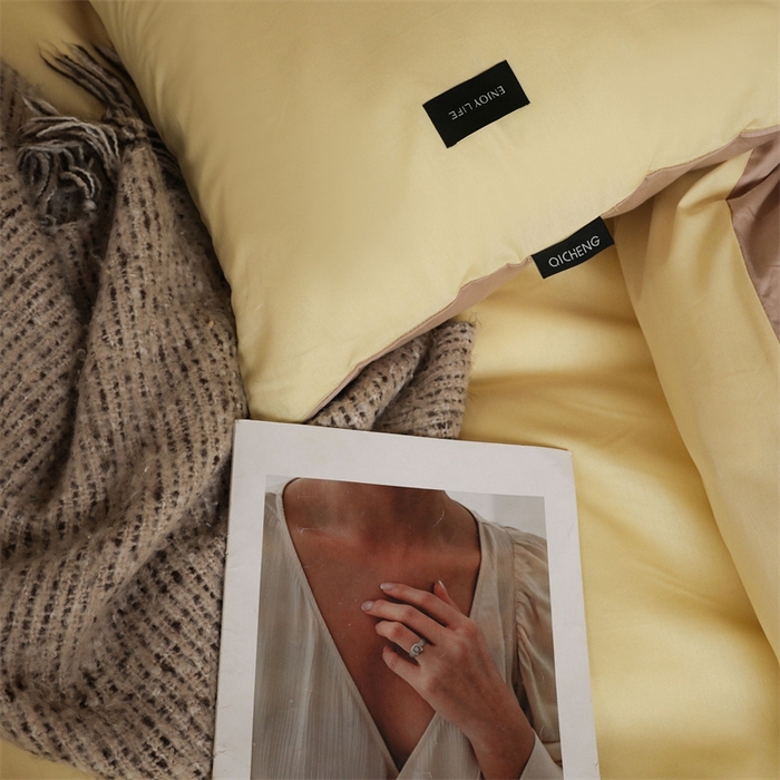 91家纺网 家纺一手货源 找家纺 启程2025新款全棉纯色双拼无印风四件套 奶昔黄+杏仁