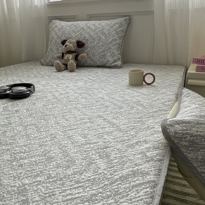 91家纺网 家纺一手货源 找家纺 金爱家 2025新款430克中分子豆豆席凉席席子 豆豆席-流金岁月灰