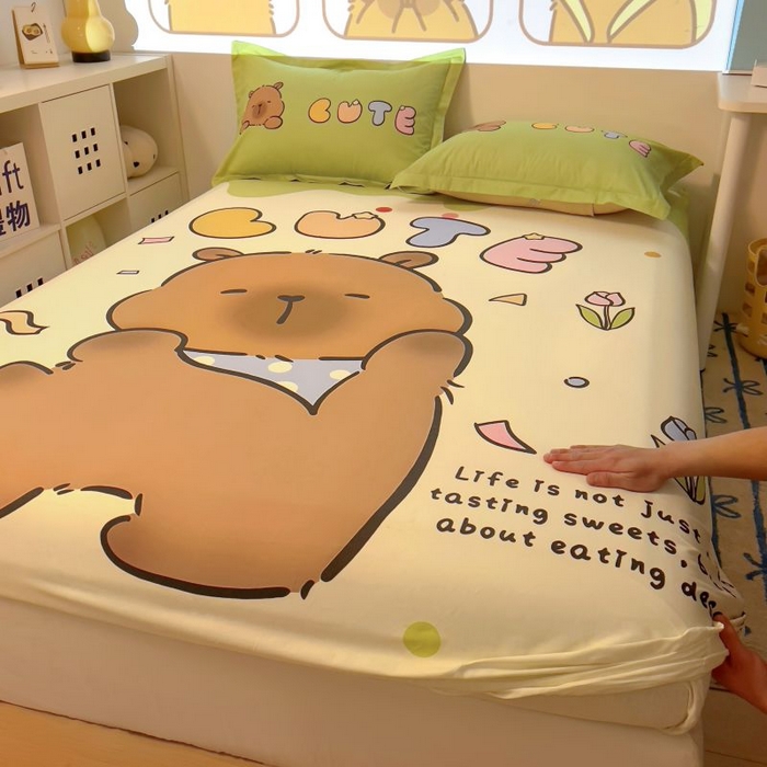 91家纺网 家纺一手货源 找家纺 浩诚2025新款卡皮巴拉原创IP全棉大版单床笠单枕套-有作品登记证书 水豚巴拉