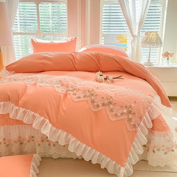 91家纺网 家纺一手货源 找家纺 大麦家纺2025新款年新款亲肤花边款床盖四件套  甜心小姐-落日橘