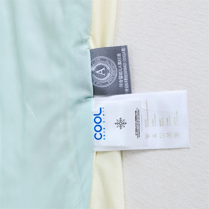 91家纺网 家纺一手货源 找家纺 默忆 2025新款锦氨纯色双拼凉感丝夏被豆豆夏凉被空调被豆豆被 香草绿