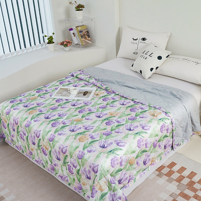 91家纺网 家纺一手货源 找家纺 被多多被业 2025新款凉感丝印花夏被夏凉被空调被 紫色郁金香