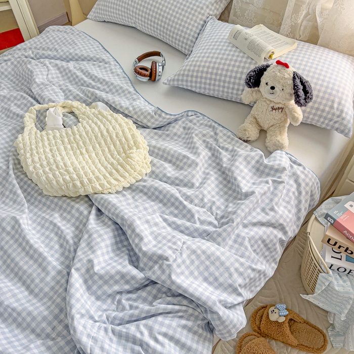 91家纺网 家纺一手货源 找家纺 2025春夏新款嵌绳款云柔水洗棉单夏被夏凉被空调被 嵌绳夏被-小格浅兰