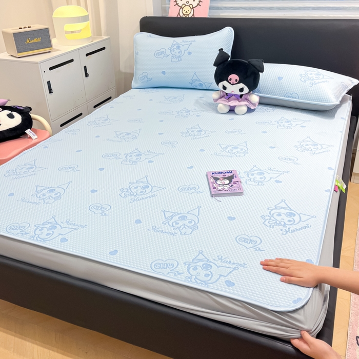 91家纺网 家纺一手货源 找家纺 2025新款三丽鸥正版授权A类提花冰豆豆凉席平铺款床笠款系列_1409 冰豆豆-库洛米-蓝