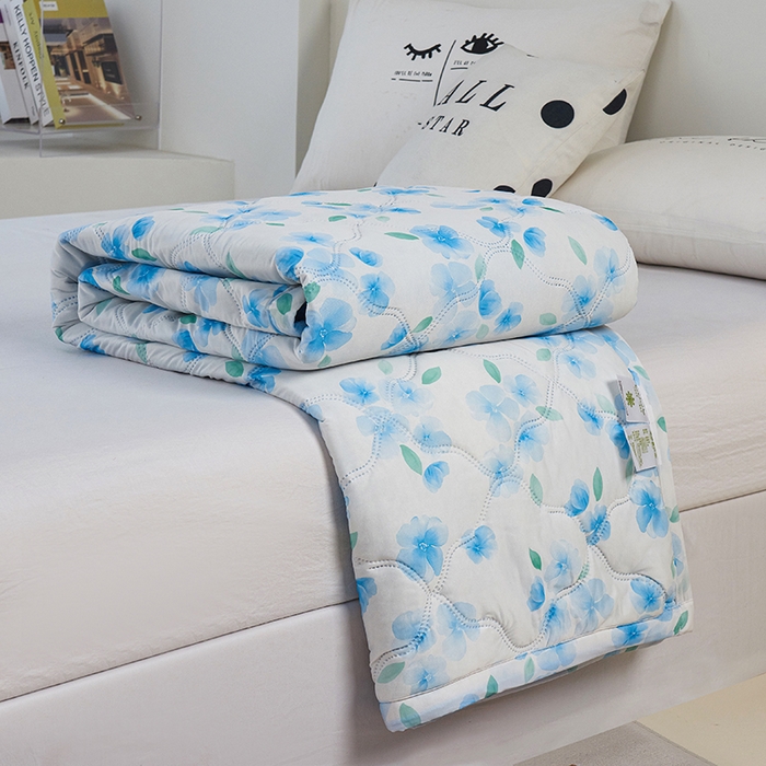 91家纺网 家纺一手货源 找家纺 被多多被业 2025新款凉感丝印花夏被夏凉被空调被 山茶花-蓝