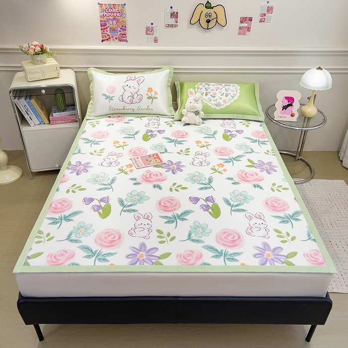 91家纺网 家纺一手货源 找家纺 摩妮卡 2025小清新数码冰丝席 碳光席三件套 缤纷兔语