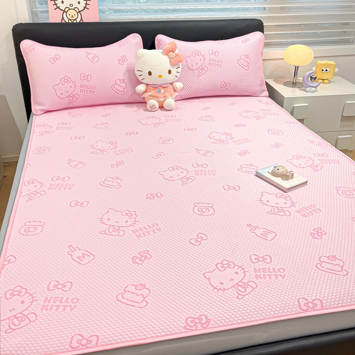 91家纺网 家纺一手货源 找家纺 八零年代 2025新款三丽鸥正版授权A类提花冰豆豆凉席平铺款床笠款系列 冰豆豆-KT粉