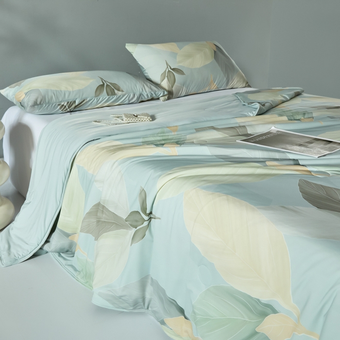 91家纺网 家纺一手货源 找家纺 2025春夏新款100%双面锦纶美式印花夏被凉感空调被 清新叶语