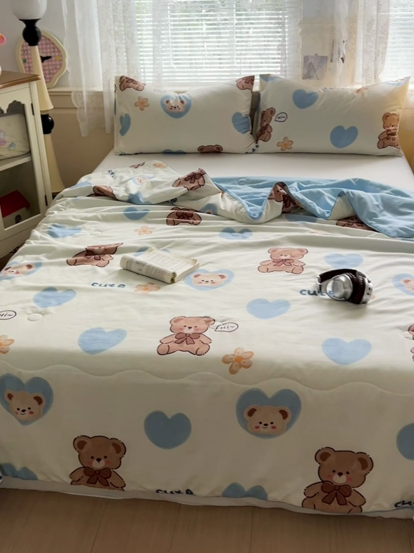 91家纺网 家纺一手货源 找家纺 2025春夏新款嵌绳款云柔水洗棉单夏被夏凉被空调被 嵌绳夏被-爱心小熊