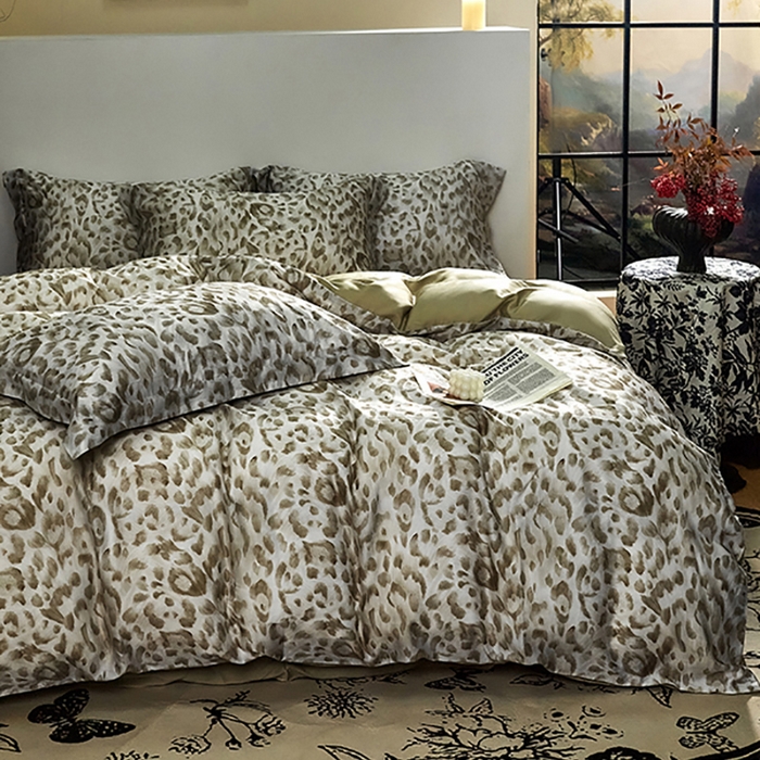 91家纺网 家纺一手货源 找家纺 未来家居 2025春夏新款100支莱赛尔天丝贡缎纯色印花系列高端礼盒四件套 豹影-绿