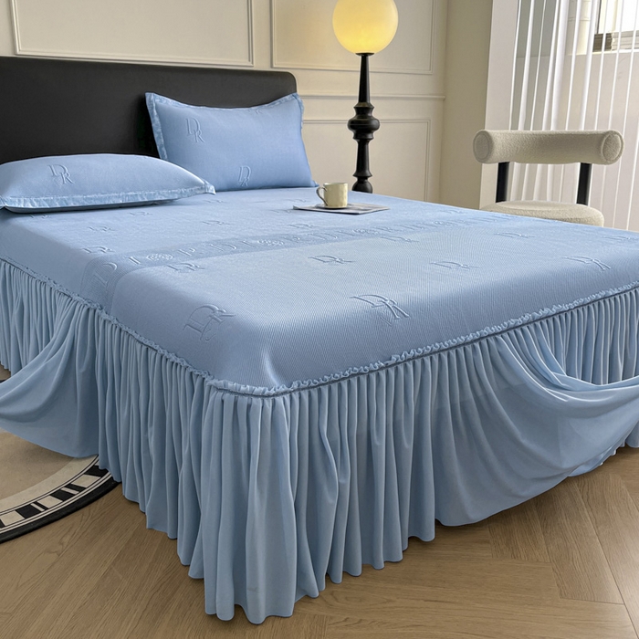 91家纺网 家纺一手货源 找家纺 鑫琪莱  2025新款5D立体雕花凉感豆豆冰丝床裙三件套 床裙D款-蓝