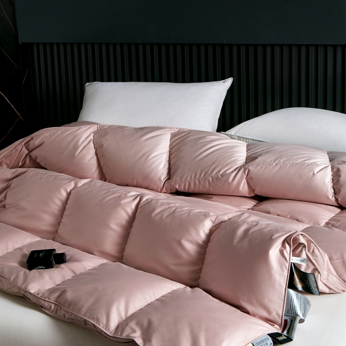 91家纺网 家纺一手货源 找家纺 御眠纺羽绒被壳 2025新款1全棉纯色全棉贡缎羽绒被羽绒被壳单层立体边 粉色