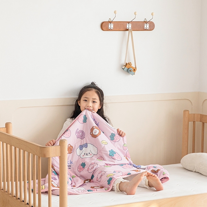 91家纺网 家纺一手货源 找家纺 嗨生活2025年儿童夏被 幼儿园夏被 凉感丝夏被 安妮兔